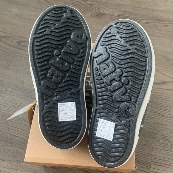 Native Jefferson Cozy Glow Slip-On Shoes - Size C10/EU 27 - Black/Blue - NWB - Picture 10 of 11